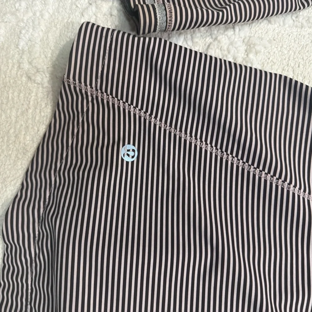 Lululemon Hooded Full Zip Running Jacket Brown Striped‎ Womens Size 6